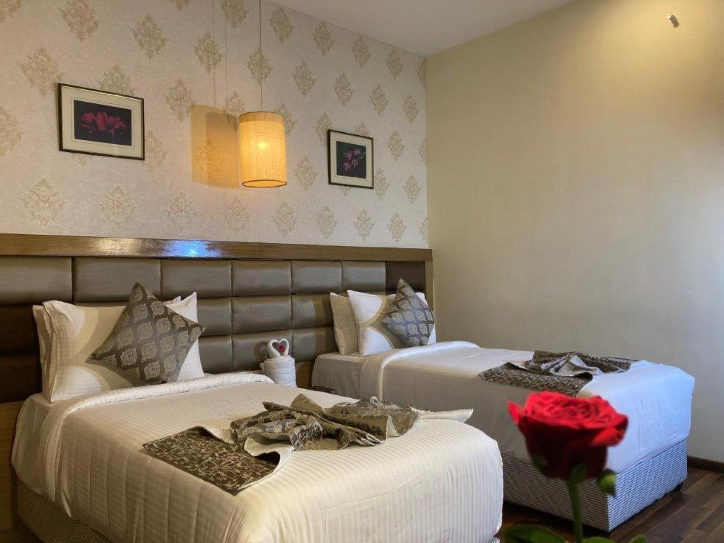 Hotel Ramanashree Richmond Бангалор Экстерьер фото